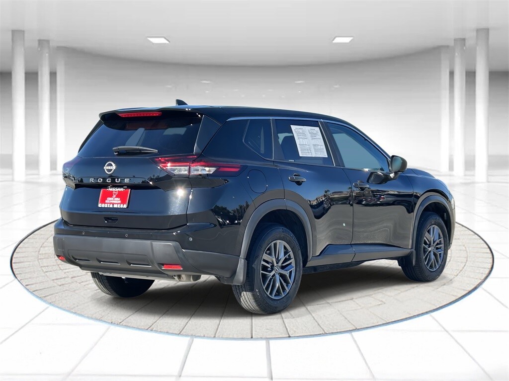 2024 Nissan Rogue S photo 2