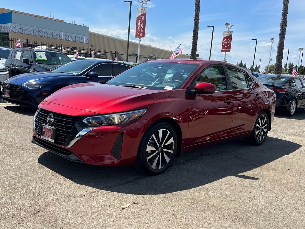 2025 Nissan Sentra SV photo 2