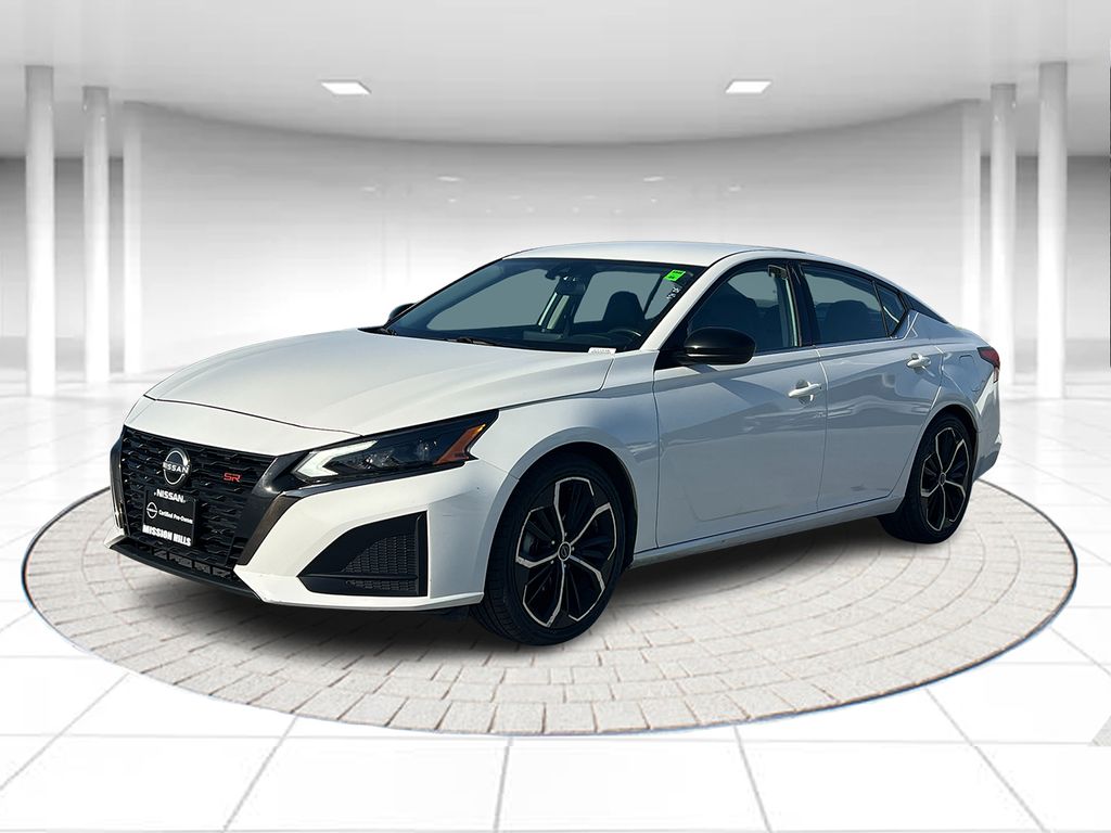 2024 Nissan Altima 2.5 SR's photo