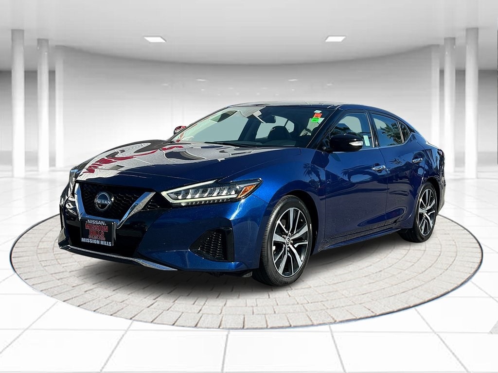 2023 Nissan Maxima SV's photo