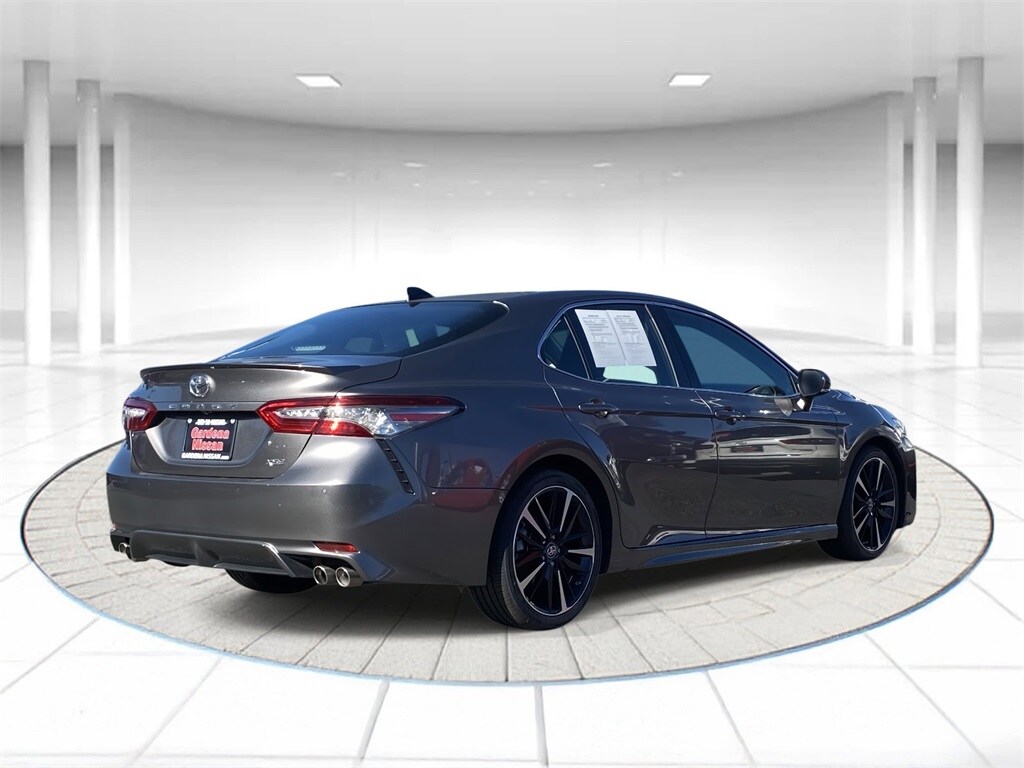 2018 Toyota Camry XLE V6 photo 4