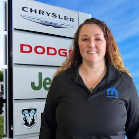 Staff member Chrystal Kha from ID_ea86fbc07524