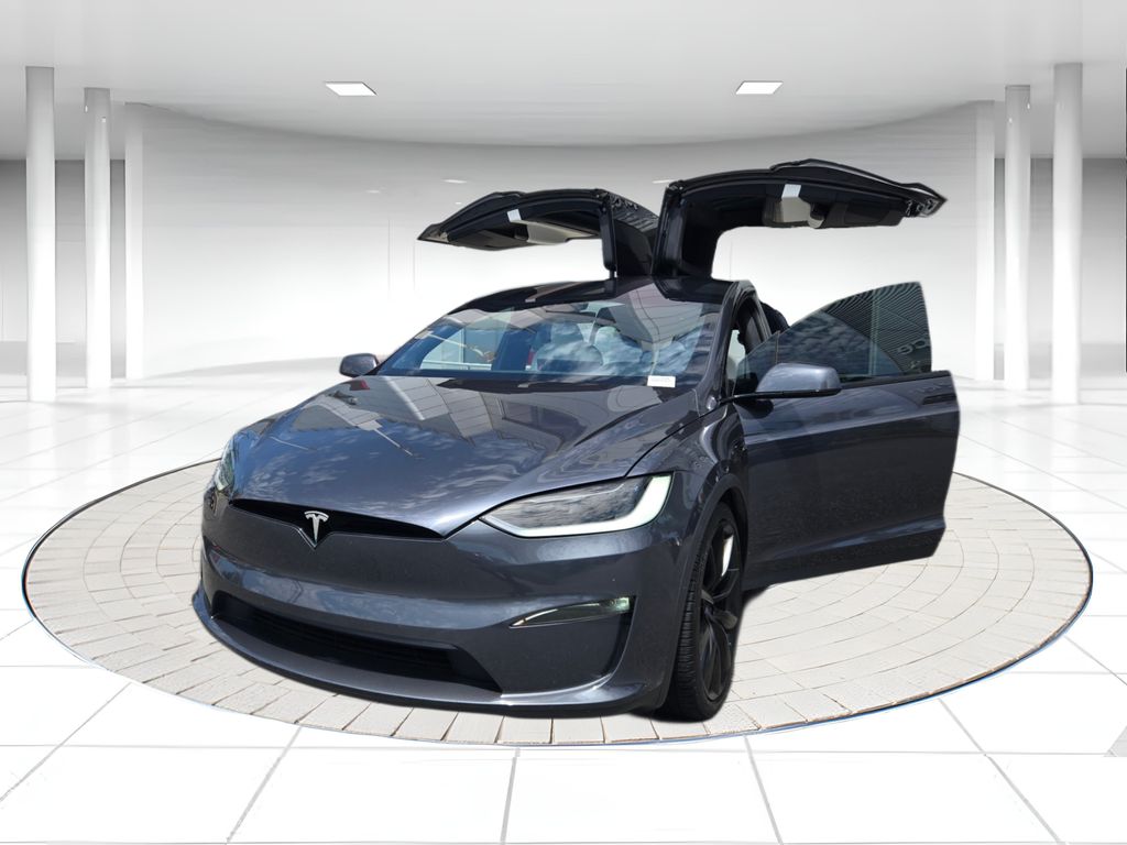 2023 Tesla Model X Long Range's photo