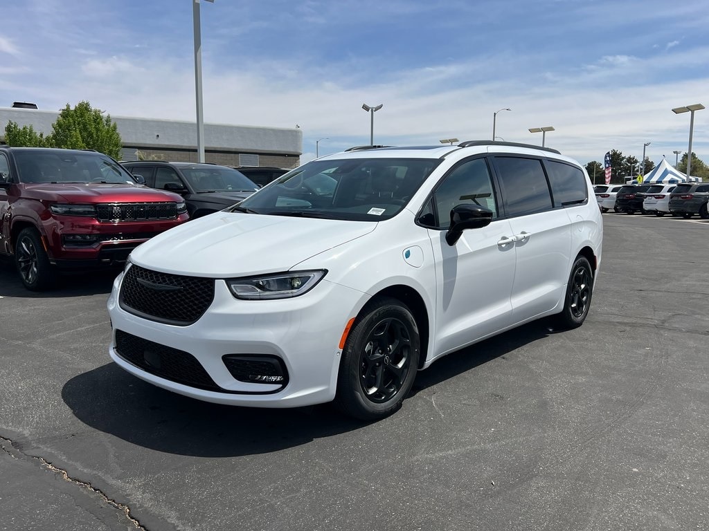 New 2025 Chrysler Pacifica Hybrid PACIFICA PLUG-IN HYBRID S APPEARANCE Passenger Van