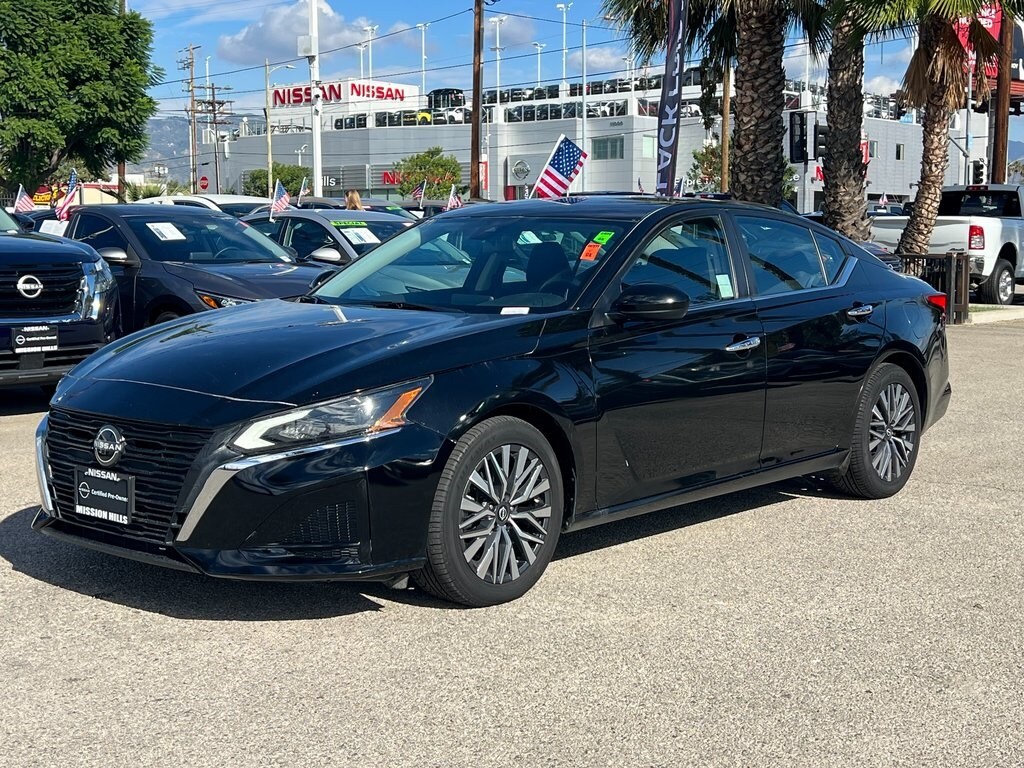 2023 Nissan Altima 2.5 SV photo 2