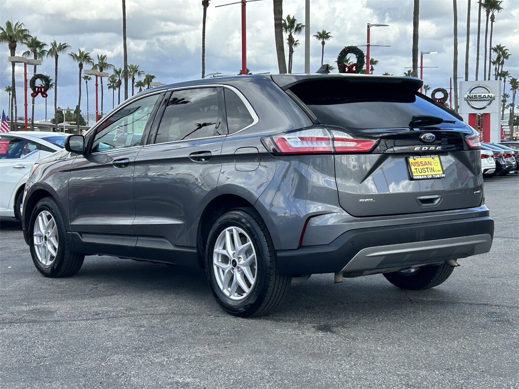 2023 Ford Edge SEL photo 2