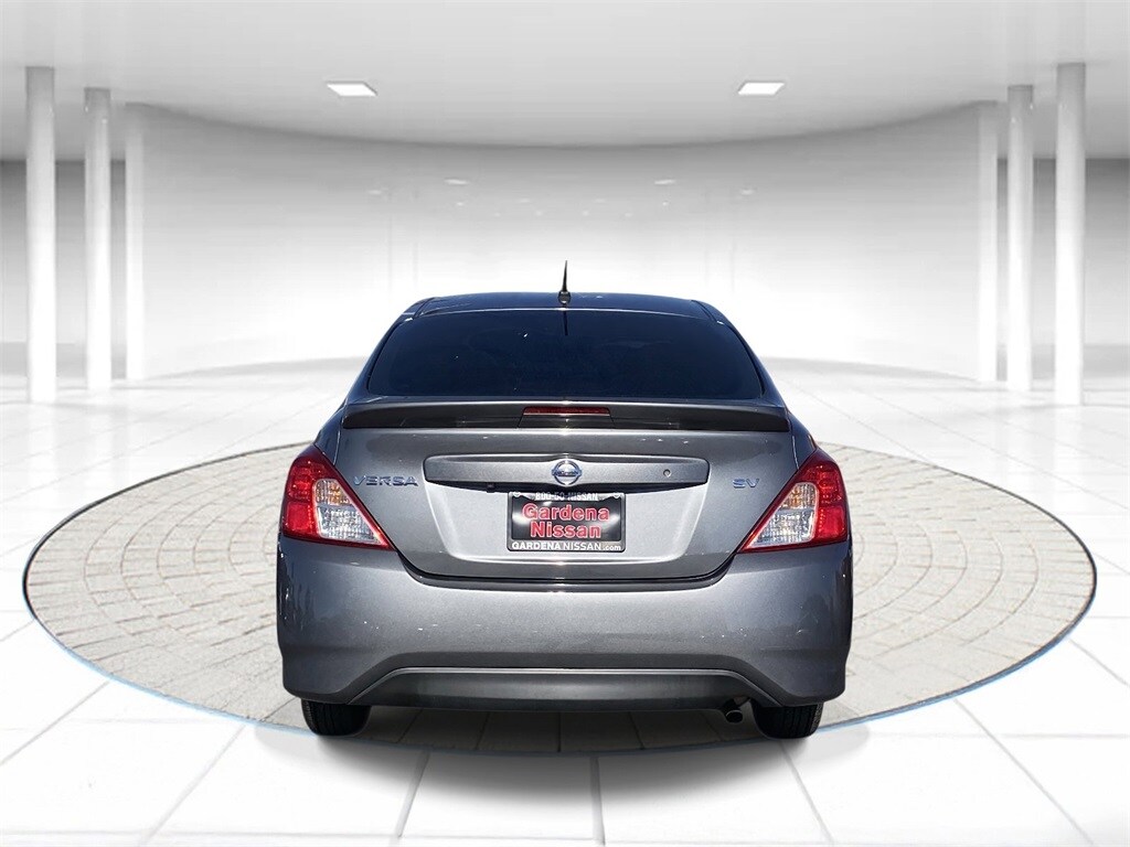 2019 Nissan Versa Sedan SV photo 3