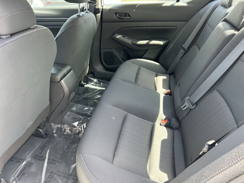 2025 Nissan Altima S - Photo 15