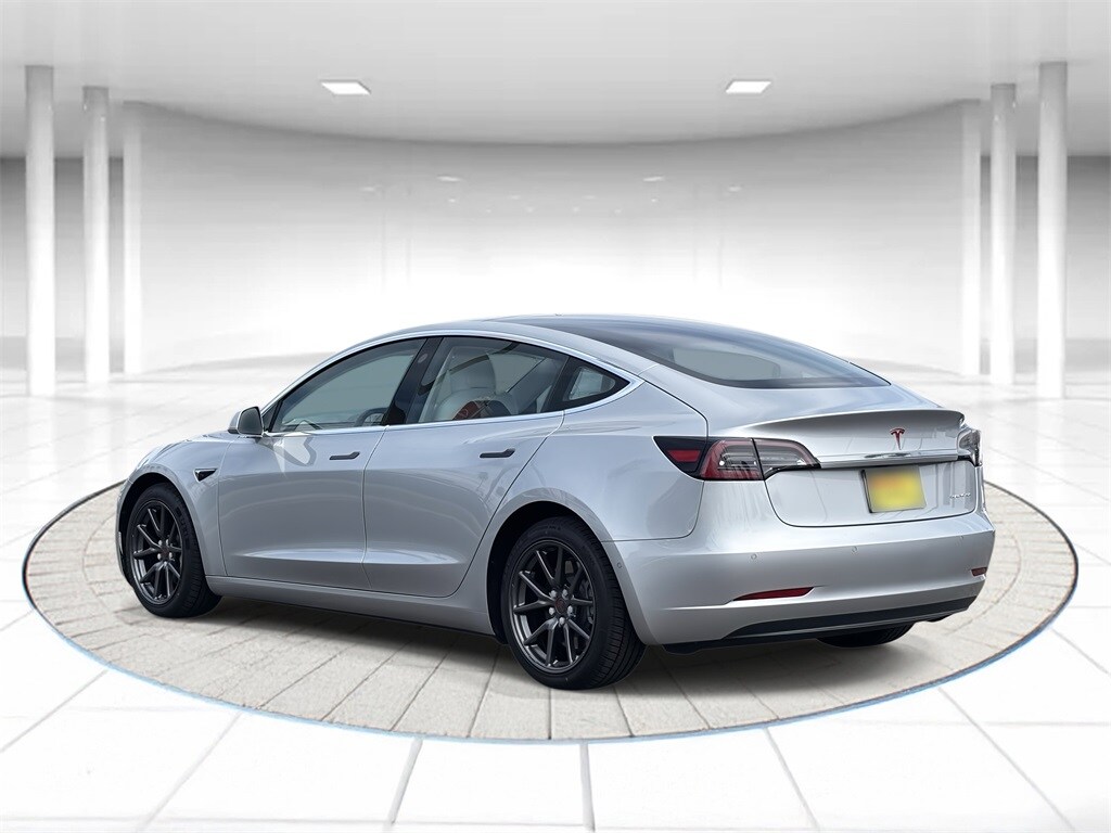2018 Tesla Model 3 Performance photo 2