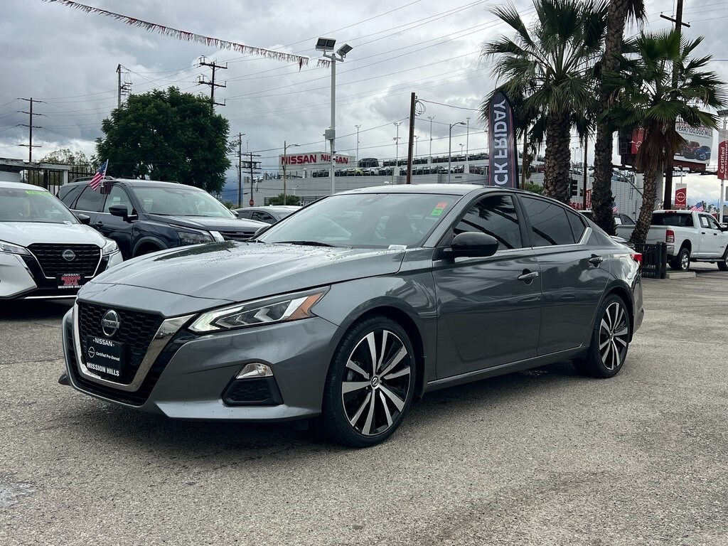 2022 Nissan Altima 2.5 SR photo 2