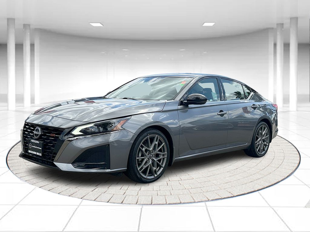 2023 Nissan Altima 2.0 VC-T SR's photo