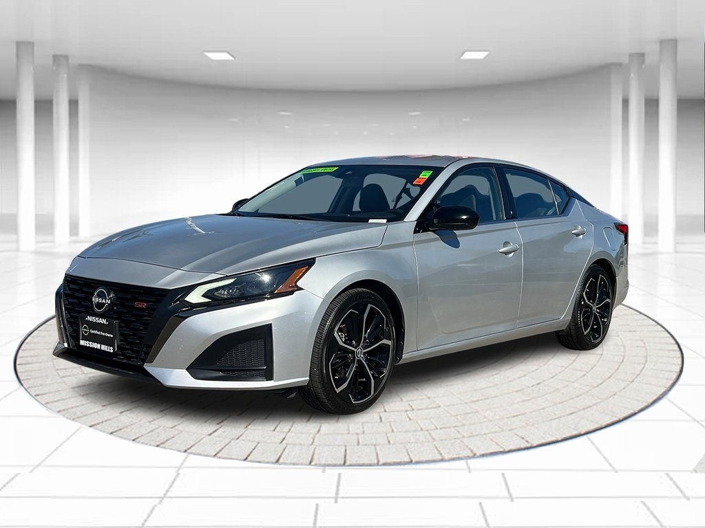 2023 Nissan Altima SR