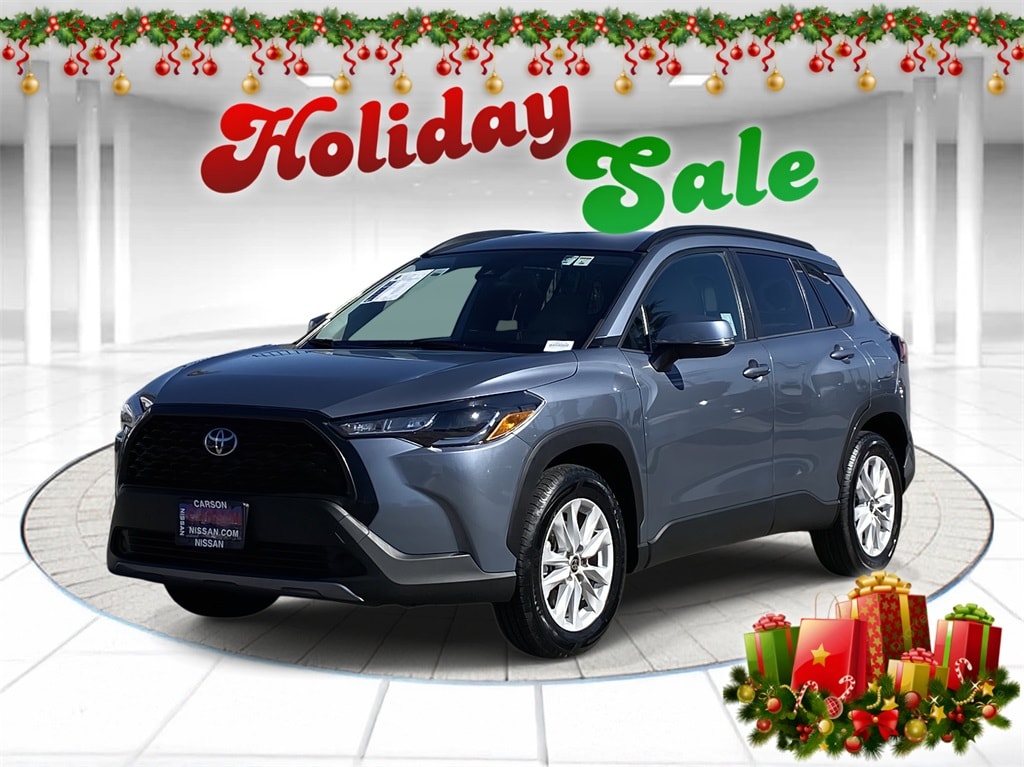 2022 Toyota Corolla Cross LE's photo