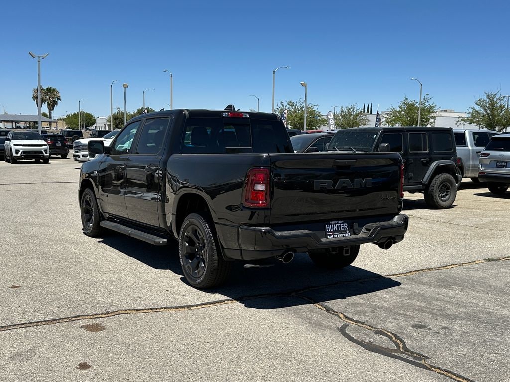 New 2026 Ram 1500 EXPRESS CREW CAB 4X4 5'7 BOX Pickup