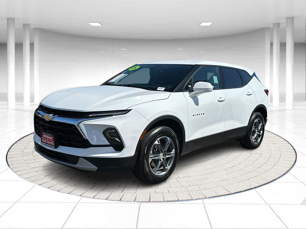2025 Chevrolet Blazer 2.0T 2LT FWD's photo