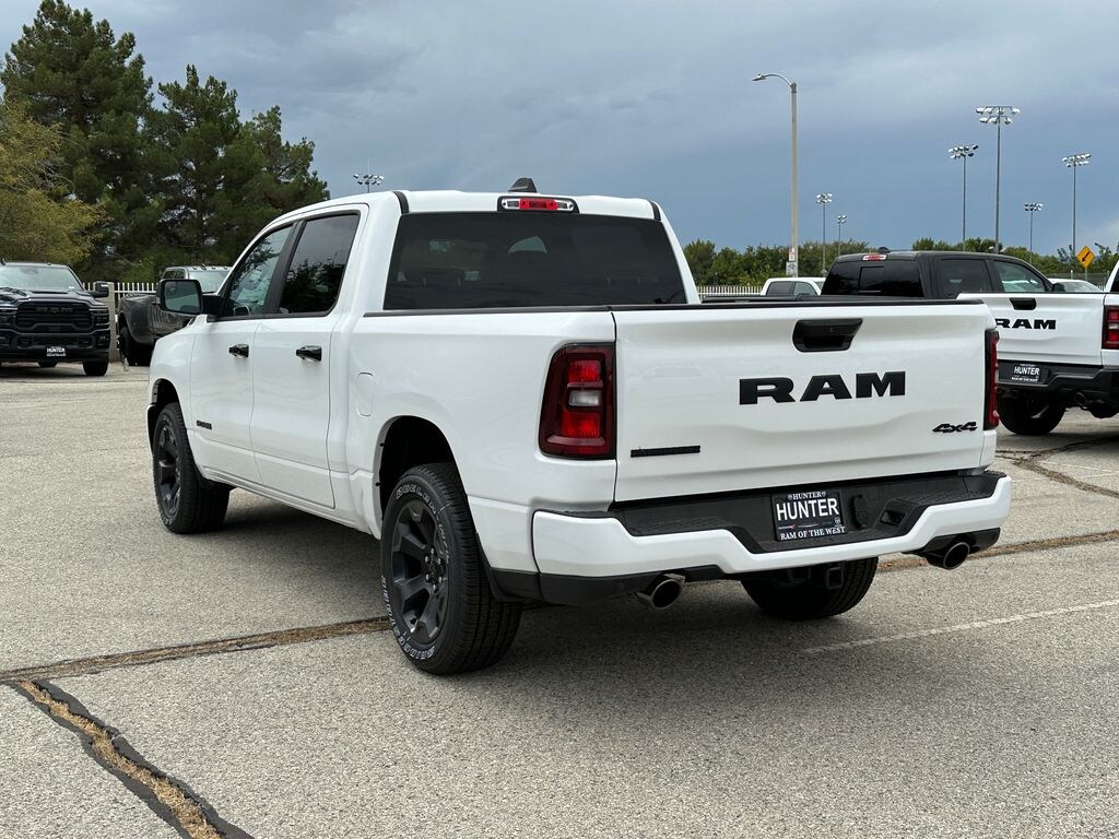 New 2026 Ram 1500 BIG HORN CREW CAB 4X4 5'7 BOX Pickup