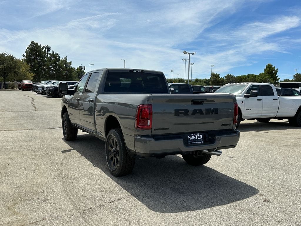 New 2026 Ram 3500 BIG HORN CREW CAB 4X4 6'4 BOX Pickup
