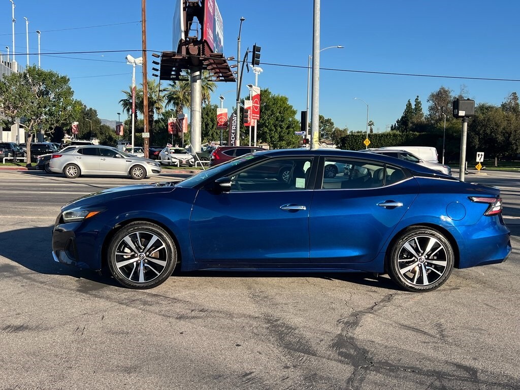 2023 Nissan Maxima SV photo 3