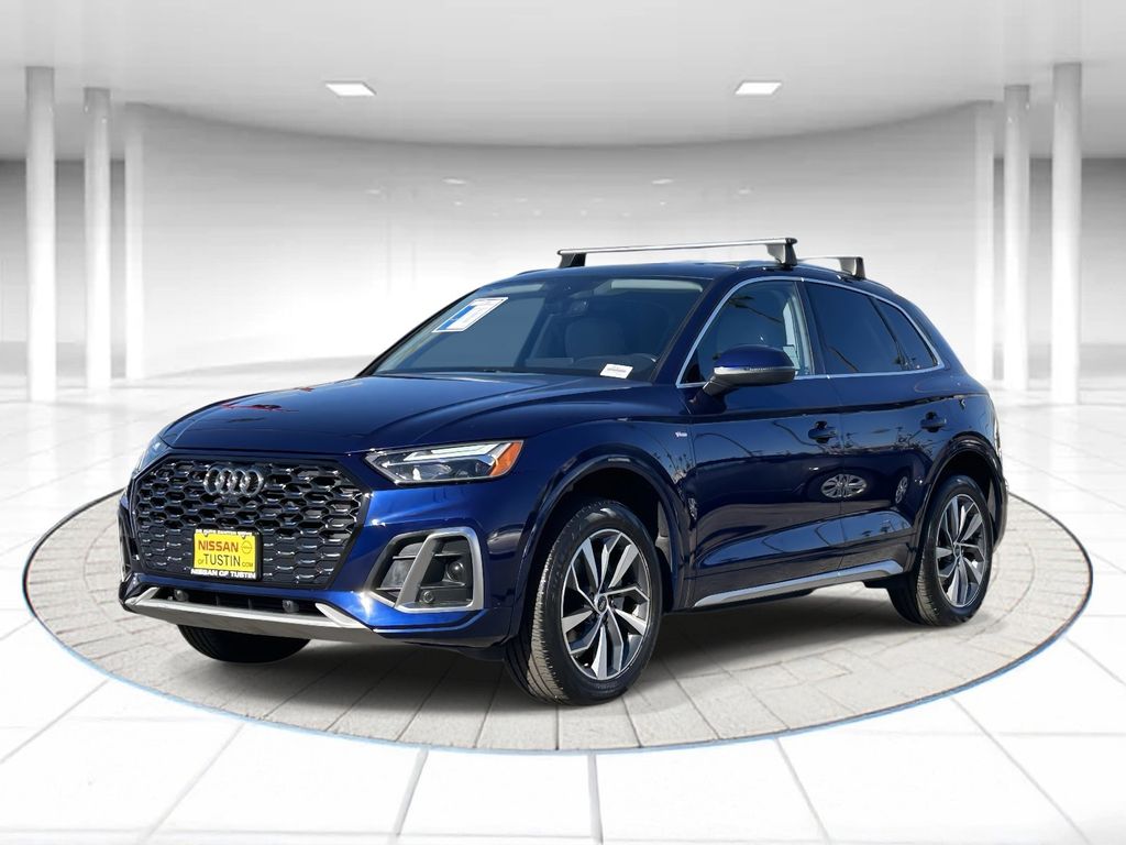 2022 Audi Q5 45 Premium Plus's photo