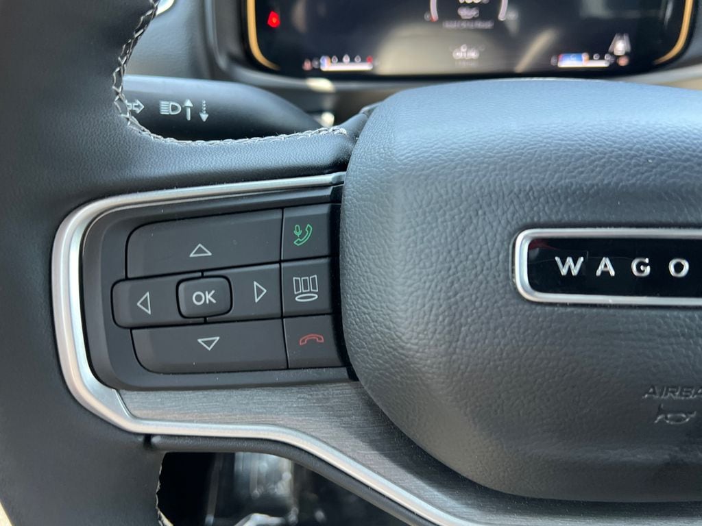 2025 Jeep Wagoneer L Series II - Photo 22