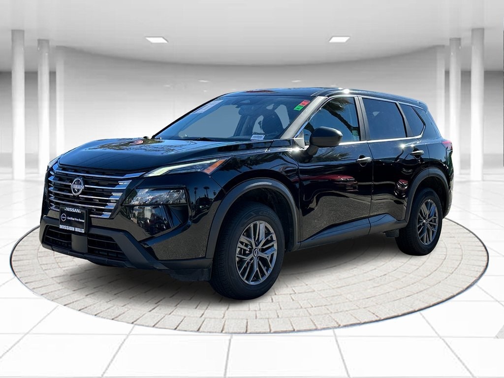 2024 Nissan Rogue S's photo