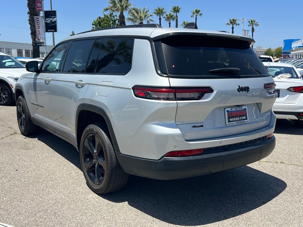 2023 Jeep Grand Cherokee Altitude photo 3