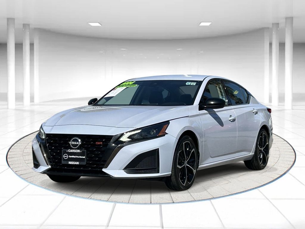 2024 Nissan Altima 2.5 SR's photo