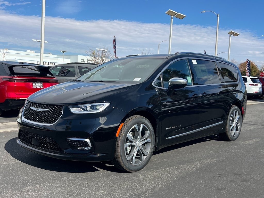 New 2026 Chrysler Pacifica PINNACLE Passenger Van