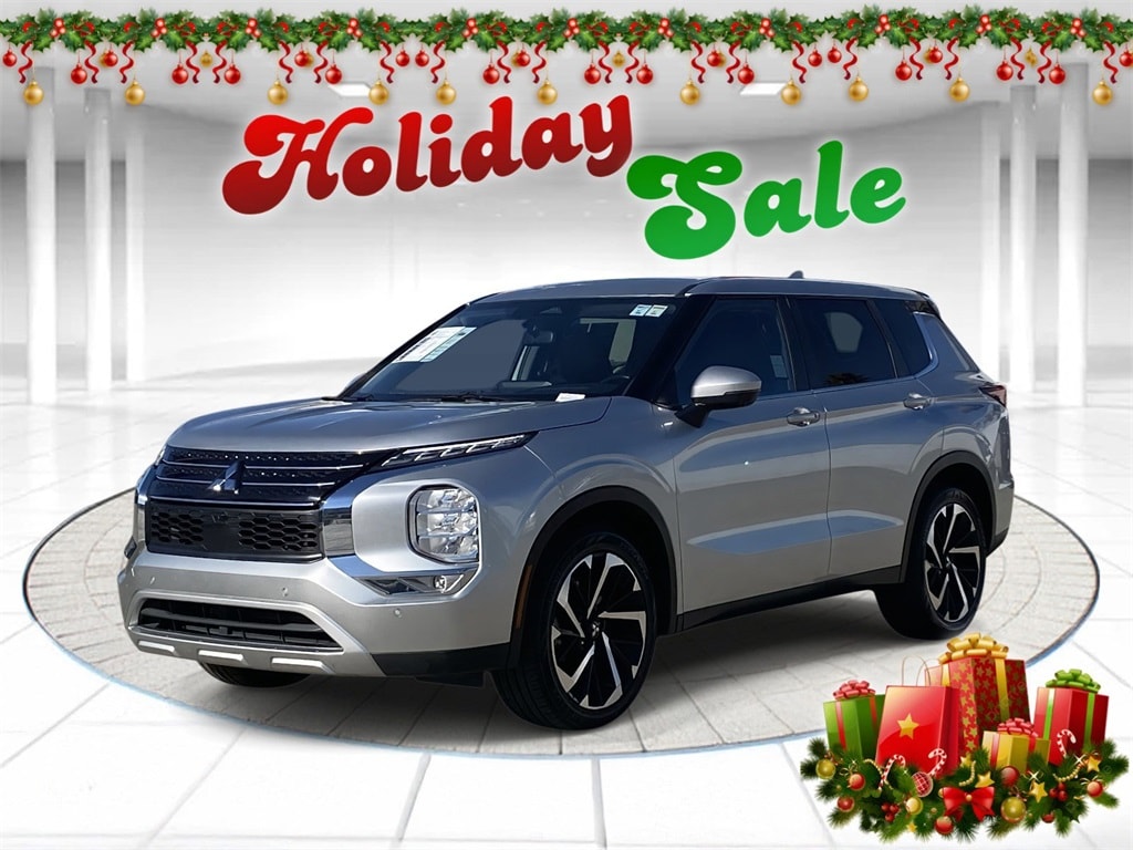 2024 Mitsubishi Outlander SE's photo