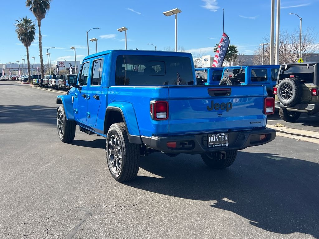 New 2026 Jeep Gladiator SAHARA 4X4 Pickup