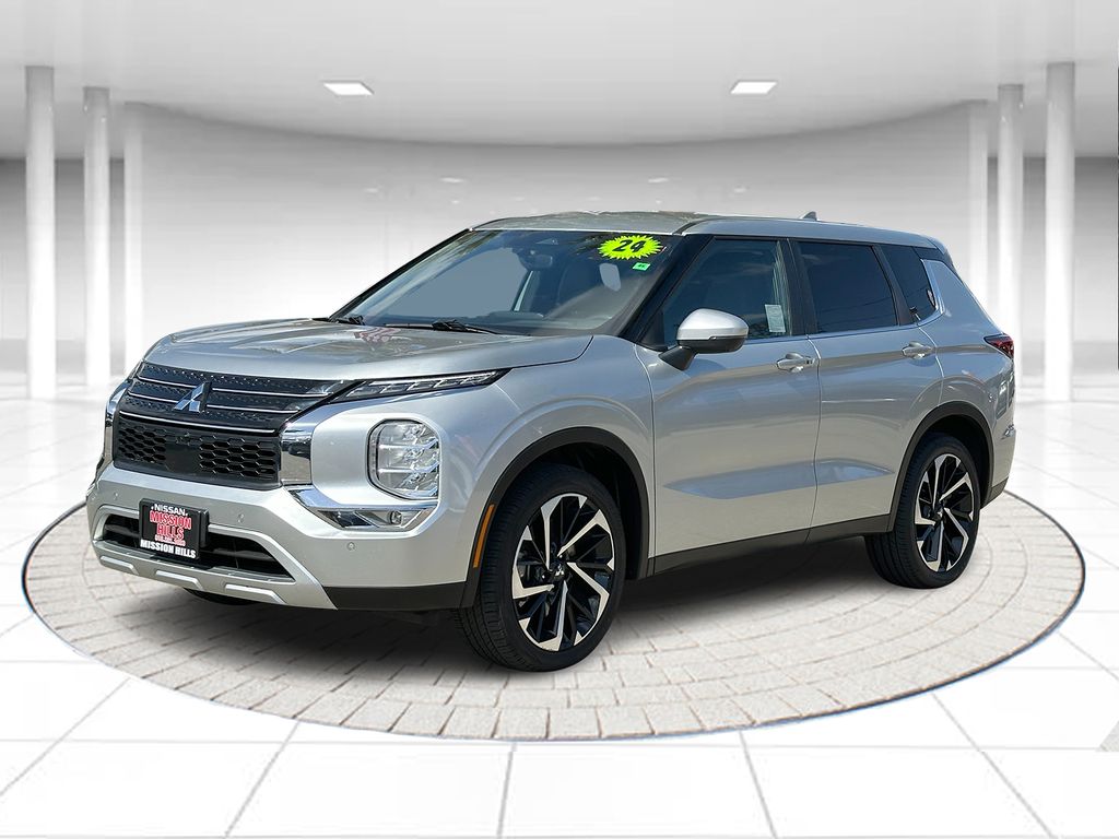 2024 Mitsubishi Outlander SE Black Edition 2WD's photo