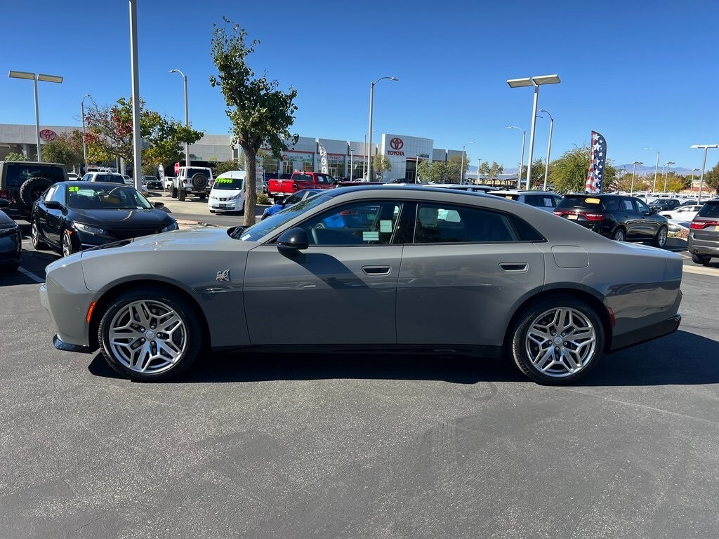 2026 Dodge Charger Daytona Scat Pack AWD photo 3