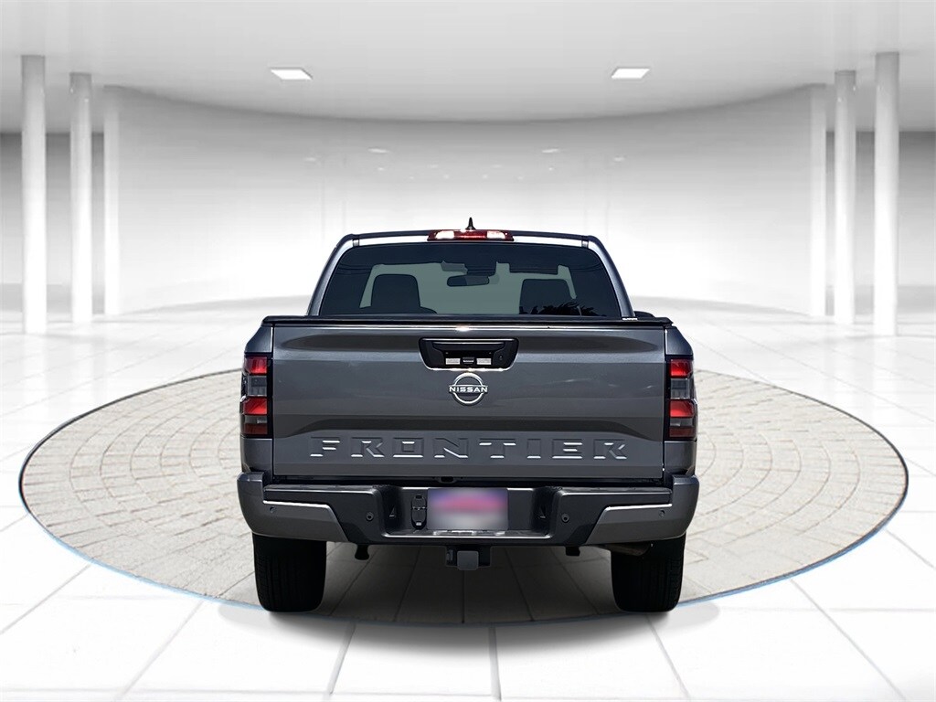 2025 Nissan Frontier SV photo 2