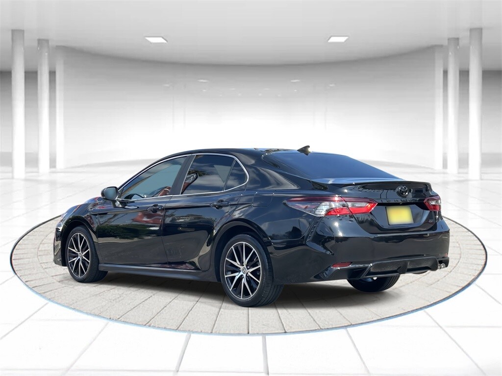 2023 Toyota Camry SE photo 2
