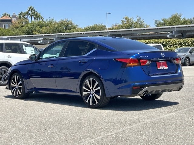 2020 Nissan Altima 2.5 SR photo 3