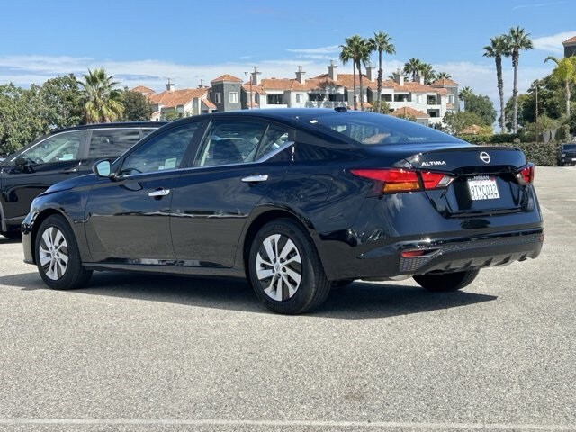 2025 Nissan Altima 2.5 S photo 2