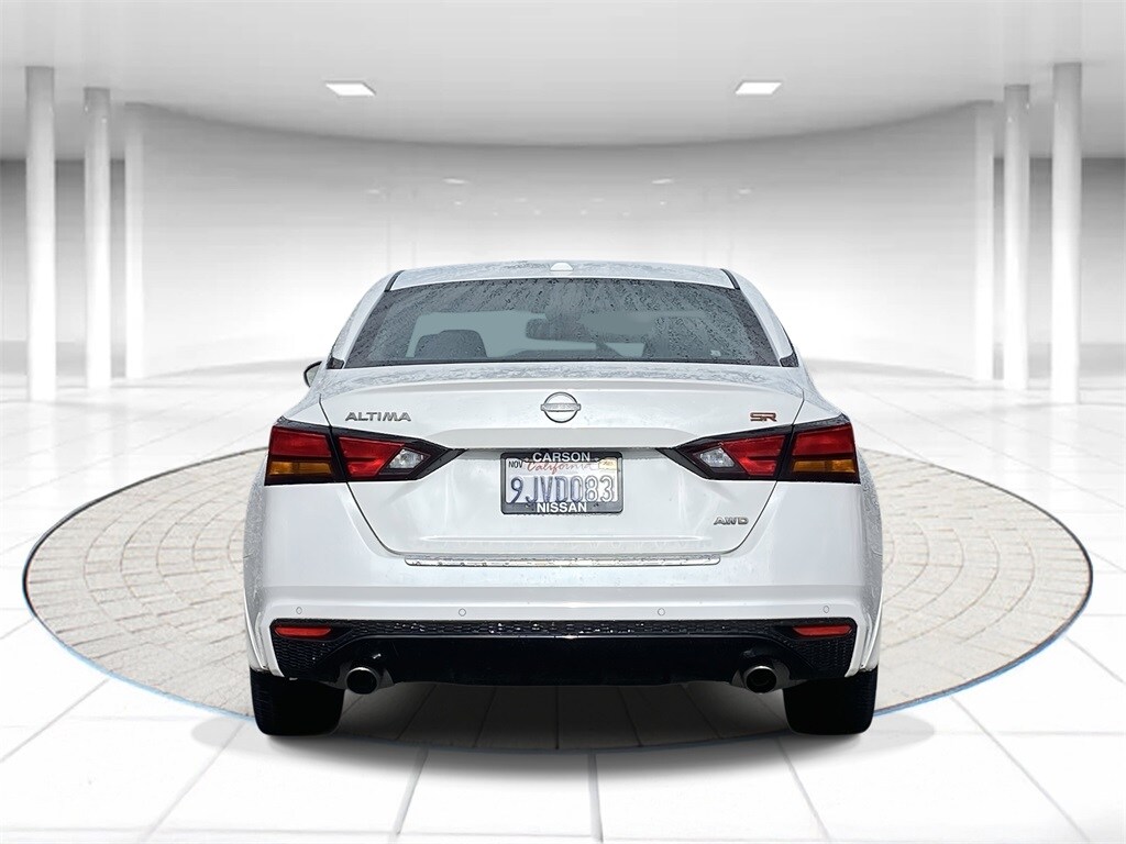 2023 Nissan Altima 2.5 SR photo 3