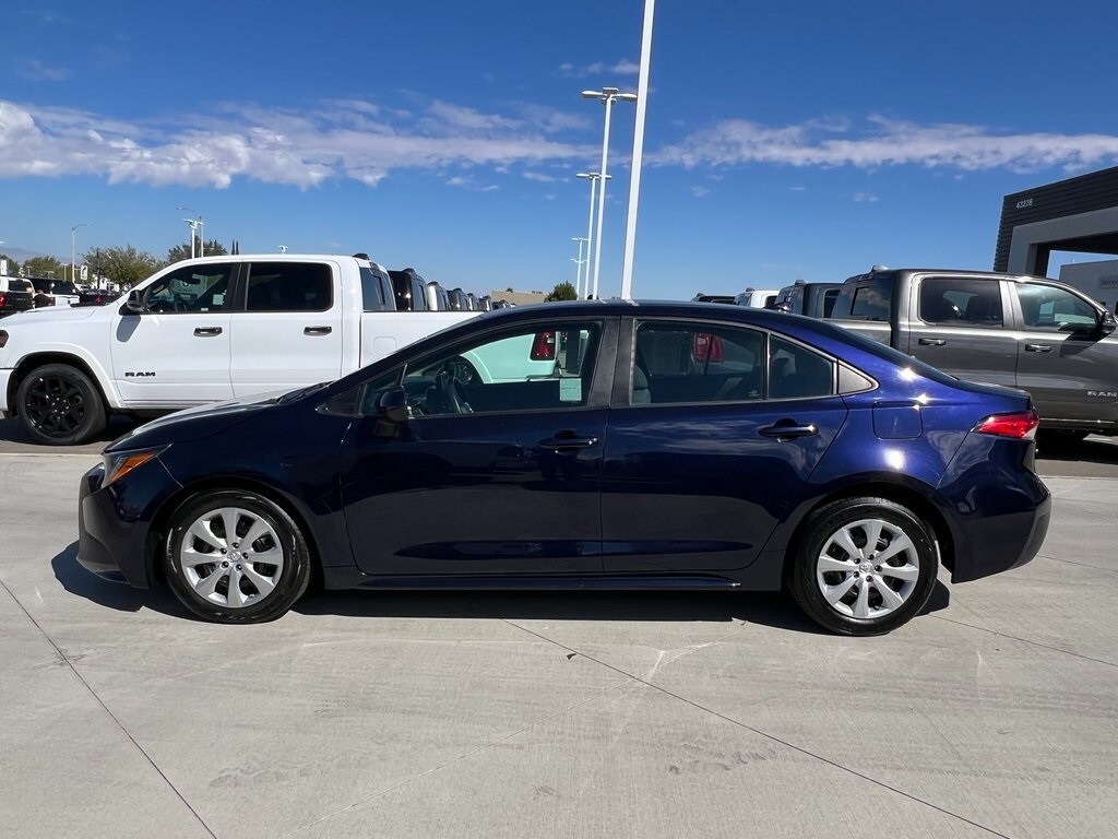 2023 Toyota Corolla LE photo 3