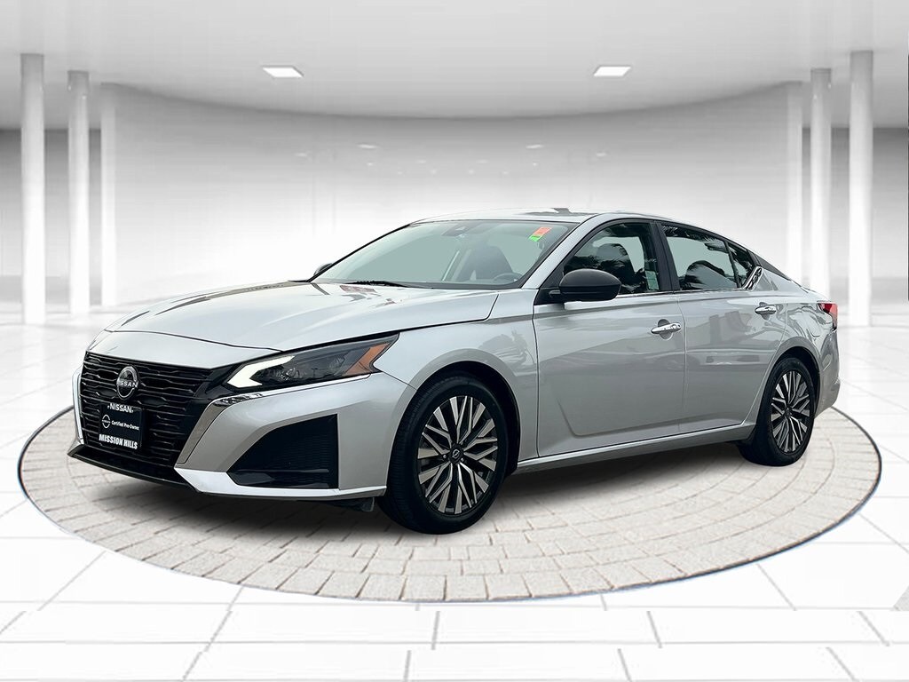 2024 Nissan Altima SV's photo