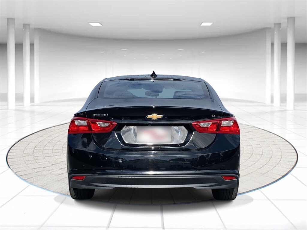 2023 Chevrolet Malibu 1LT photo 2