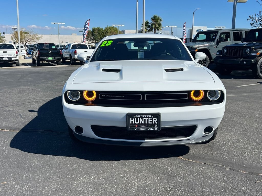 2023 Dodge Challenger SXT photo 2