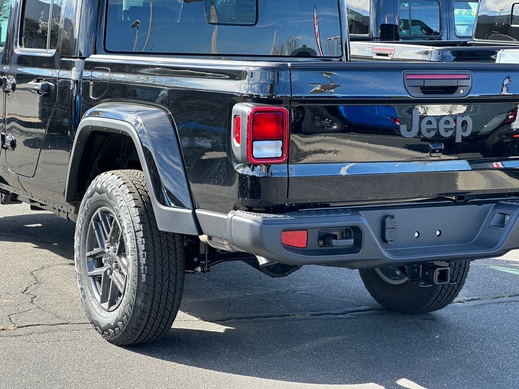 New 2026 Jeep Gladiator SPORT S 4X4 Pickup