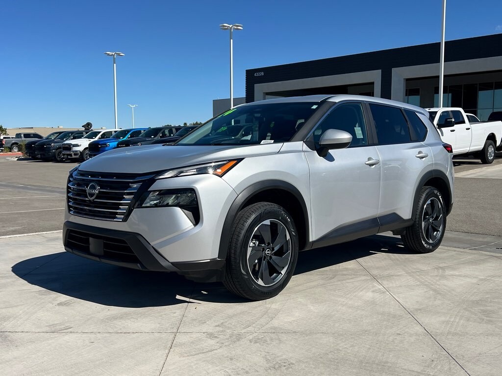 2024 Nissan Rogue SV photo 2