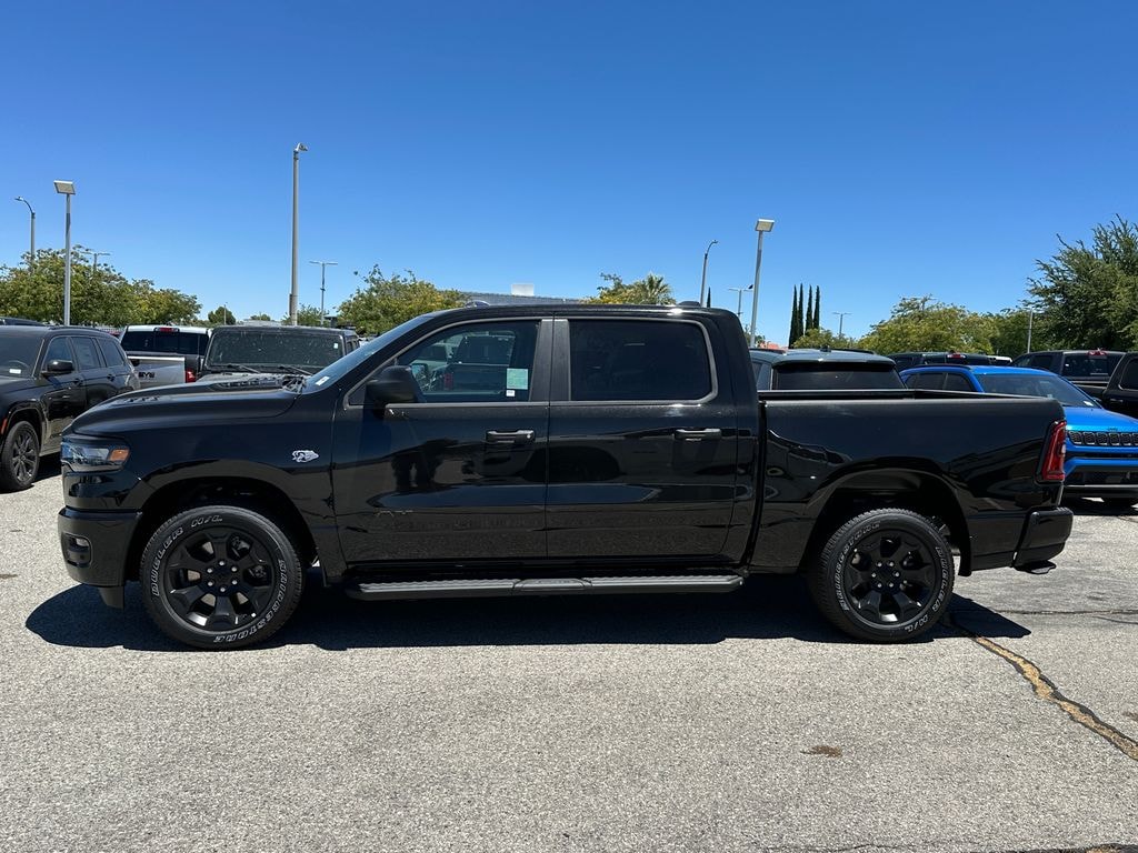 New 2026 Ram 1500 EXPRESS CREW CAB 4X4 5'7 BOX Pickup