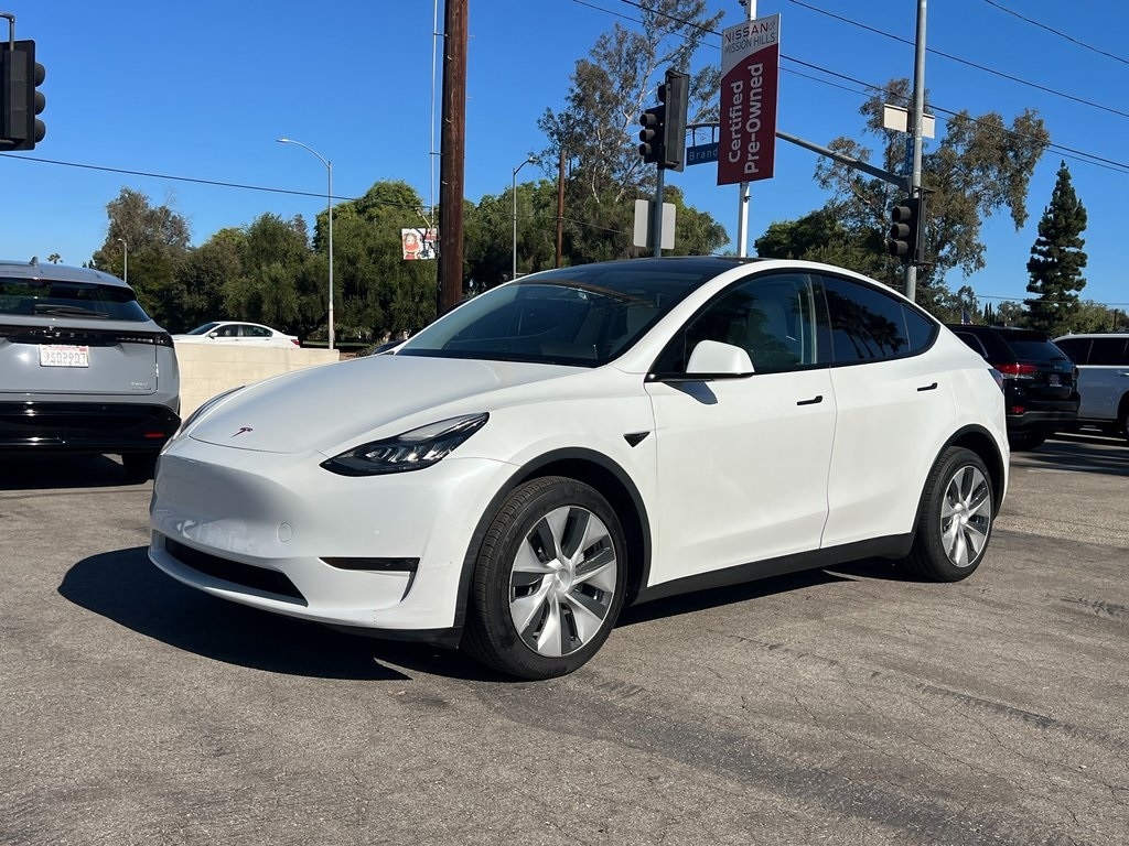 Used 2022 Tesla Model Y Long Range with VIN 7SAYGDEE3NF373734 for sale in Northfield, Minnesota