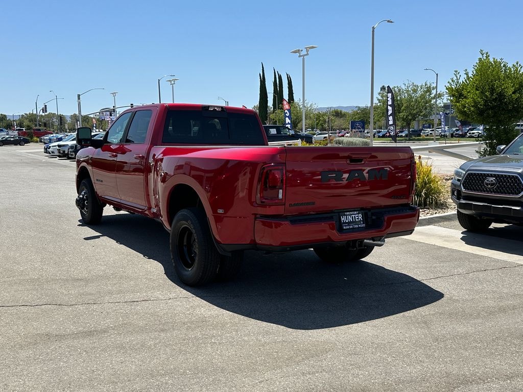 New 2026 Ram 3500 LARAMIE CREW CAB 4X4 8' BOX Pickup