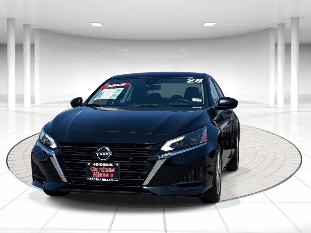 2025 Nissan Altima S - Photo 7