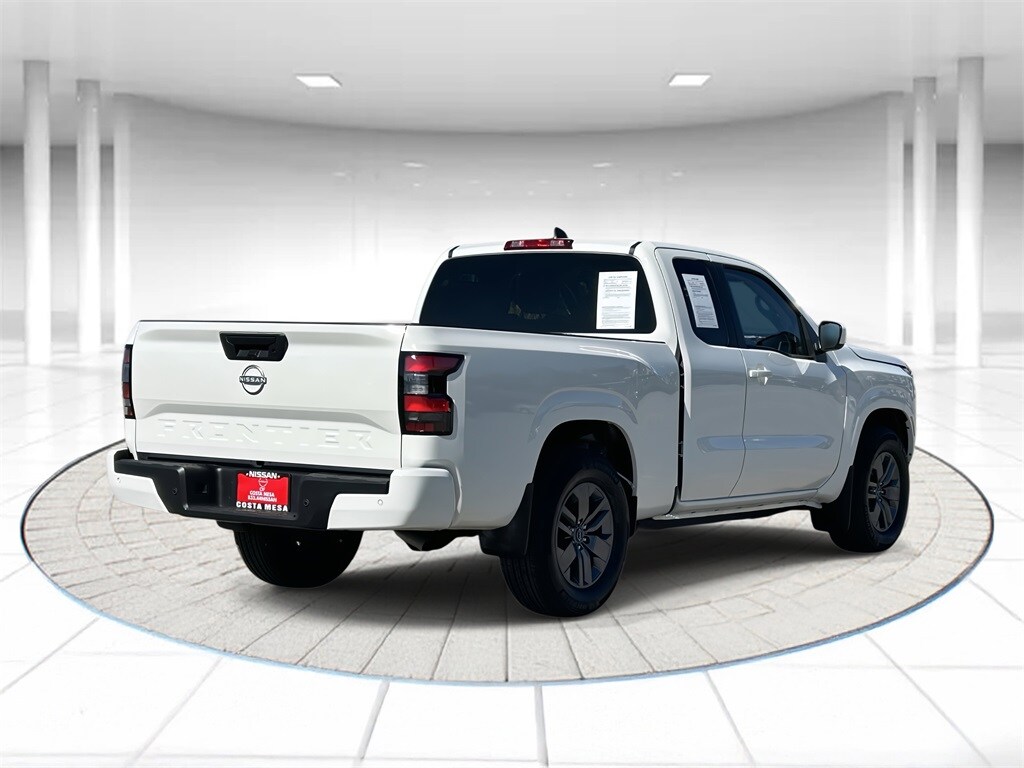 2025 Nissan Frontier SV photo 4