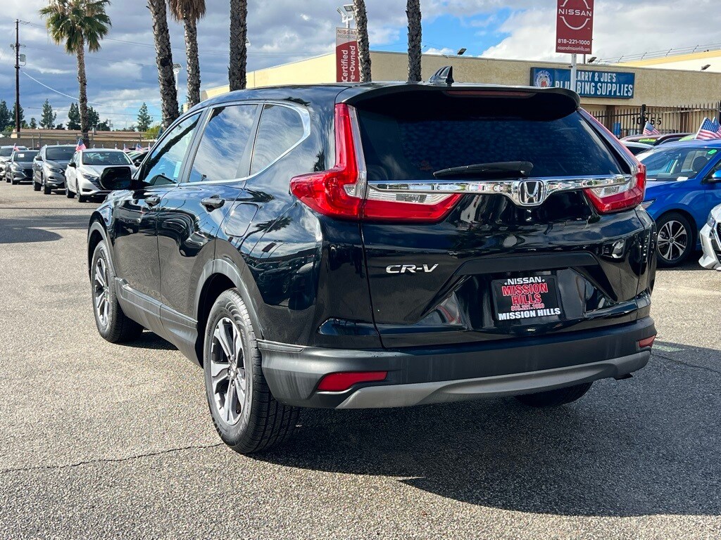 2017 Honda CR-V LX photo 4