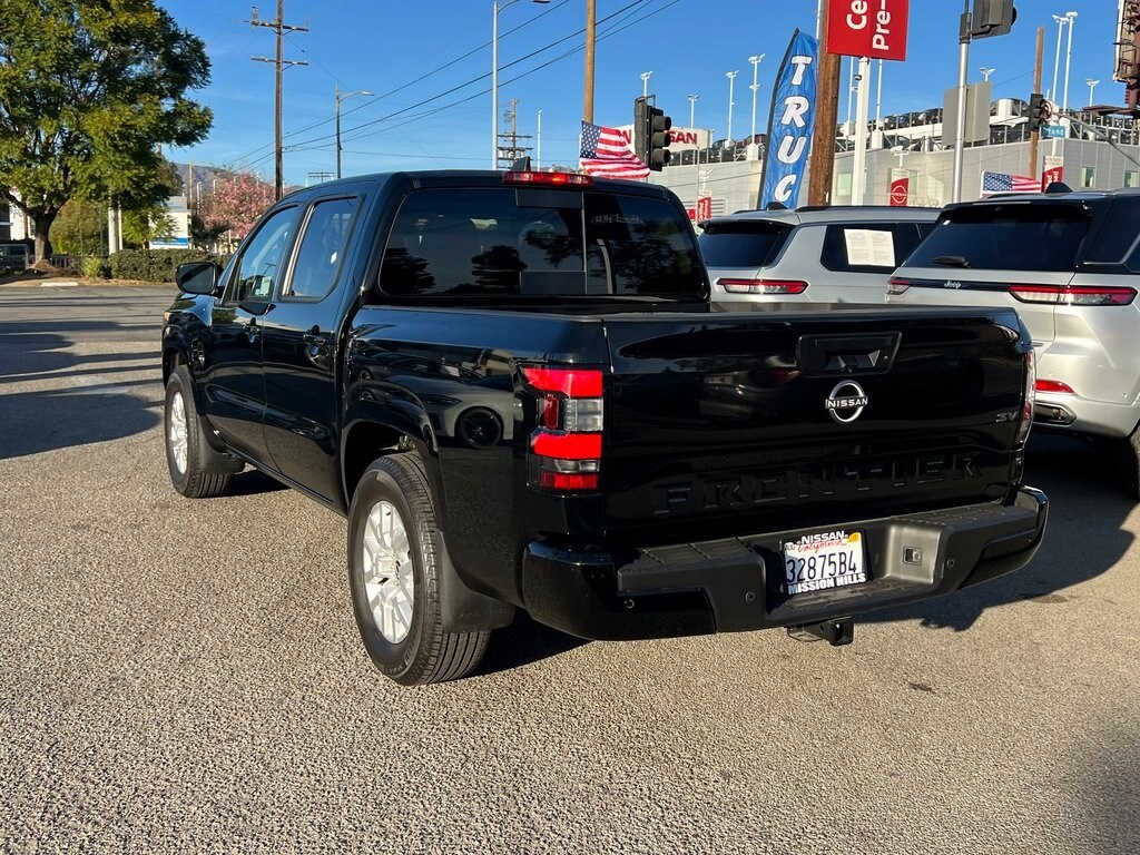 2023 Nissan Frontier SV photo 4